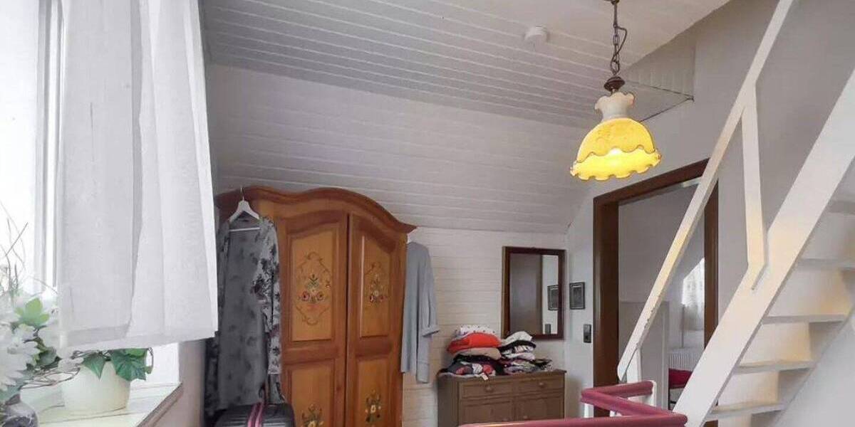 Einfamilienhaus, ideal zum Wohnen, arbeiten oder für die Familie 3 zimmer