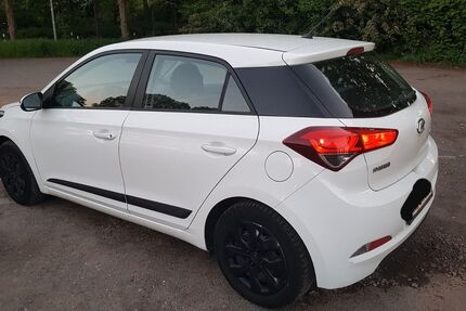 Hyundai i20 112.000 km 6.550 &euro; Krefeld 47839