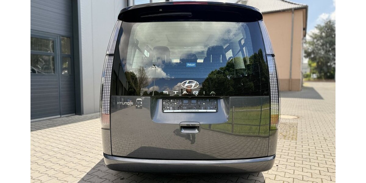 Hyundai Staria / 9 Sitze / El.Türen / 360° Kamera / PANO 20.000 km 39.990 &euro; Mönchengladbach 41066