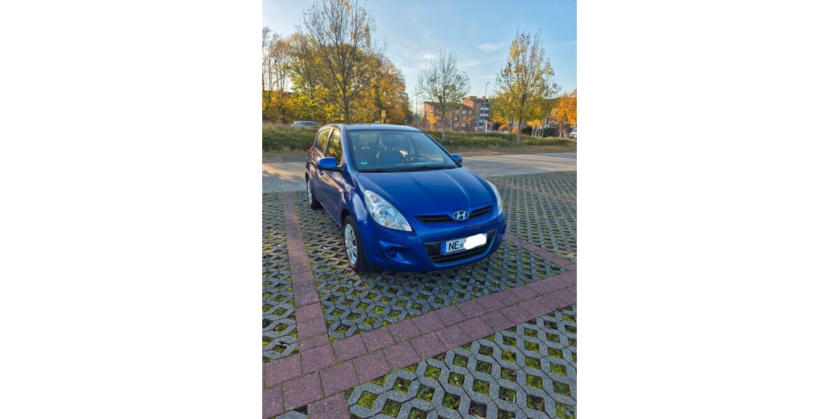 Hyundai i20 195.000 km 1.800 &euro; Neuss 41469