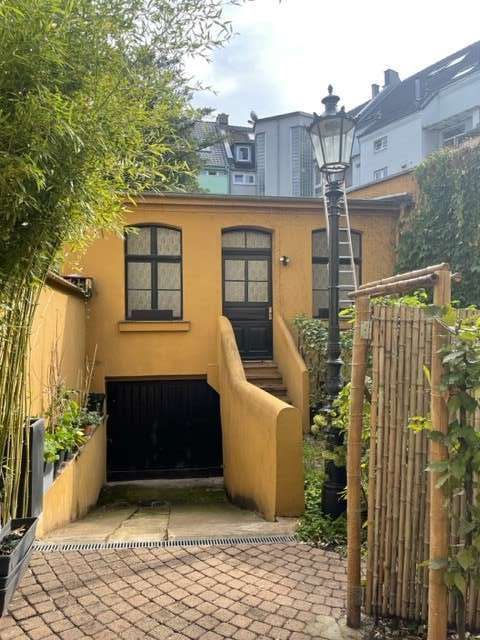 Halle in Düsseldorf 400 € 30 m²