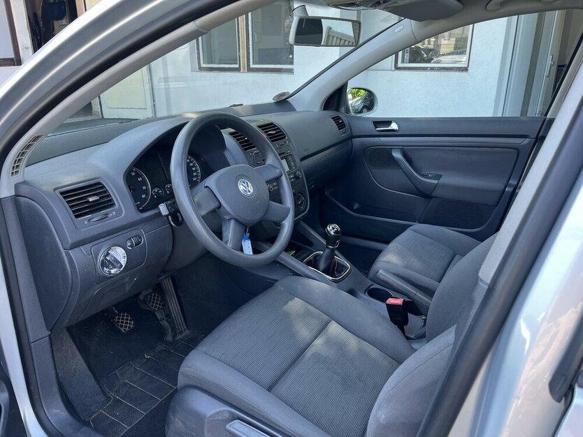 VW Golf Trendline / Klima / Schiebedach / ZV 185.000 km 2.490 € Mönchengladbach 41066