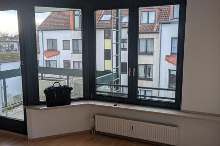 Helle 2-Zimmer-Wohnung mit Balkon & Tiefgarage im Grünen von DUS 2 zimmer