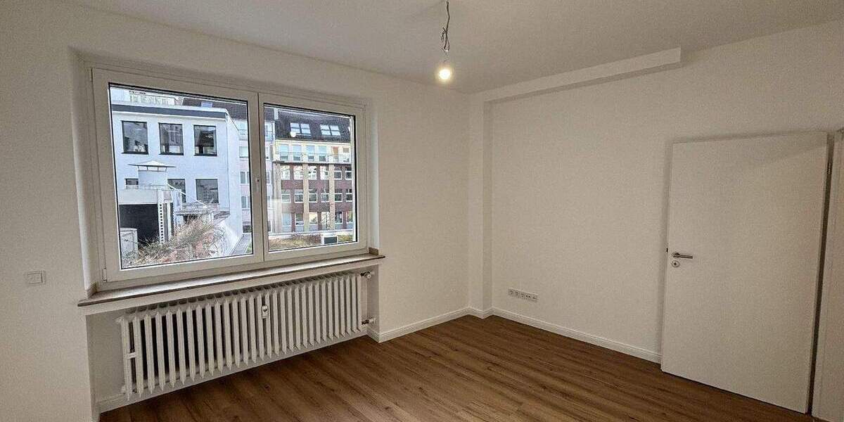 Gewerbeobjekt Düsseldorf Carlstadt - 2 Zimmer, 86 m&sup2;, 1.300&euro; | Angebot:25744672