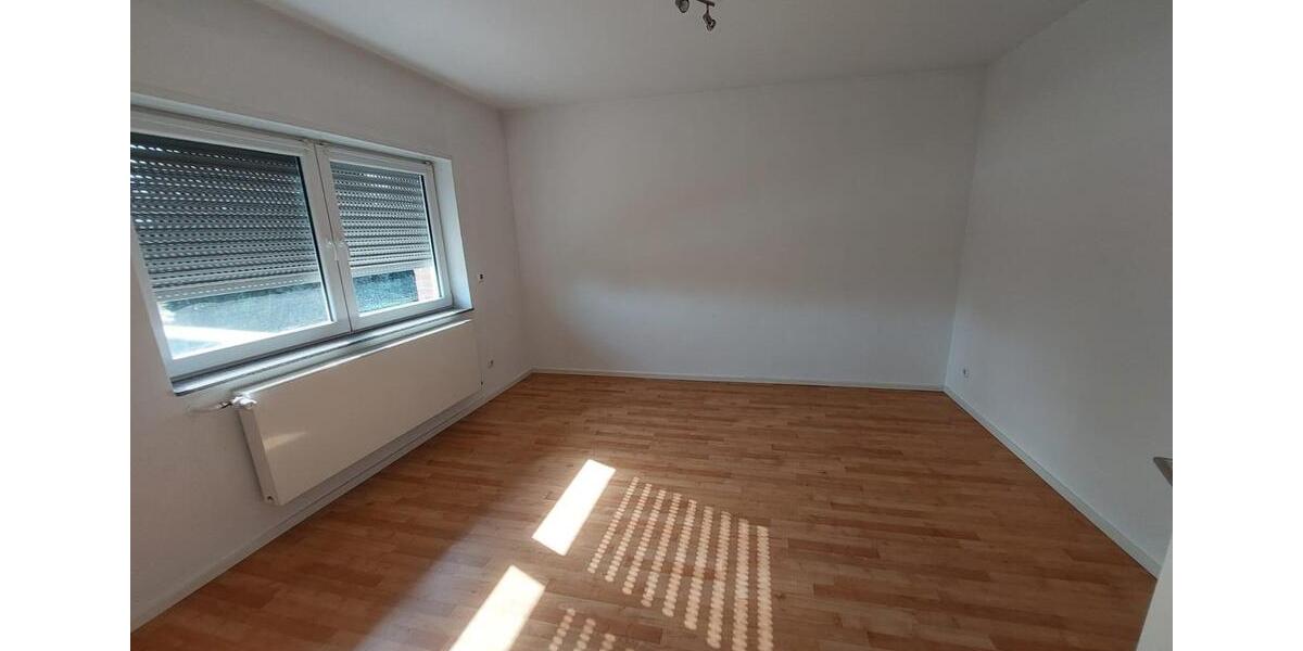 Etagenwohnung Viersen Hülsdonk - 3 Zimmer, 90 m&sup2;, 810&euro; | Angebot:25641888