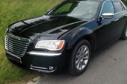 Chrysler 300C 137.500 km 11.000 &euro; Oberhausen 46047