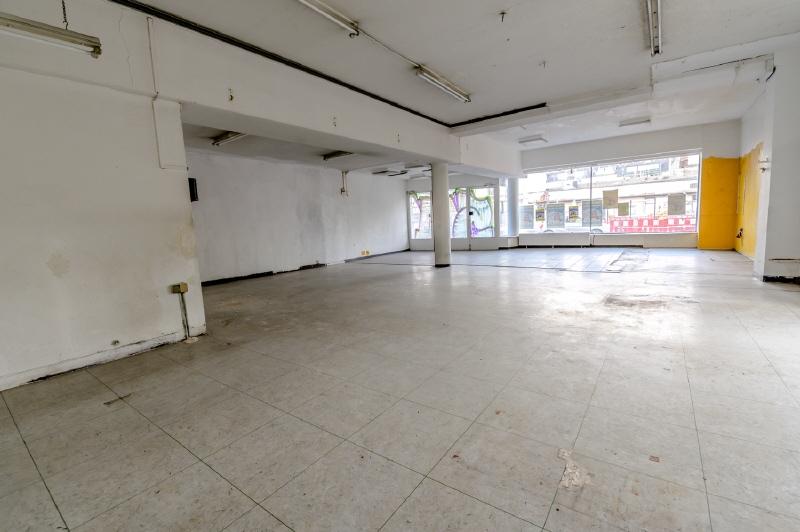 Ladenlokal in attraktiver Ecklage! Grosse Schaufensterfront! zimmer