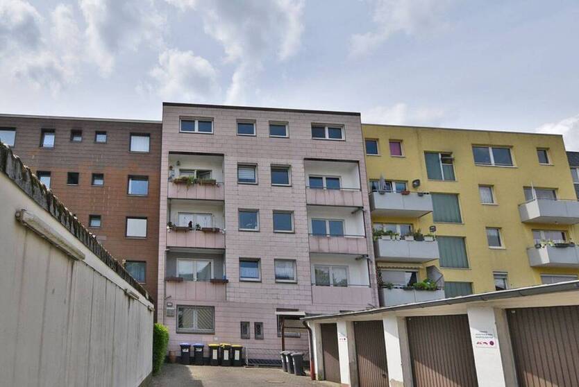 Gepflegtes Wohn- und Geschäftshaus, Wanheimerort