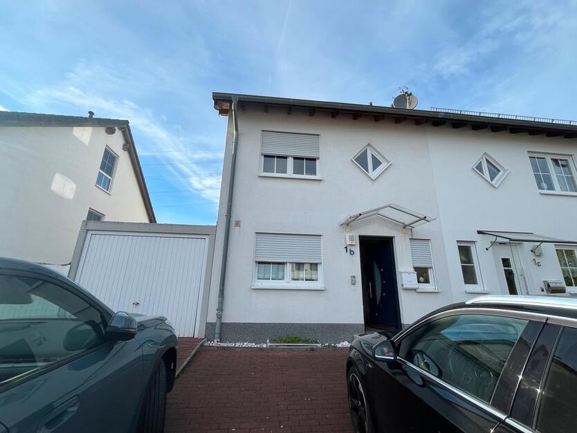 Doppelhaushälfte in Leverkusen Steinbüchel zu vermieten