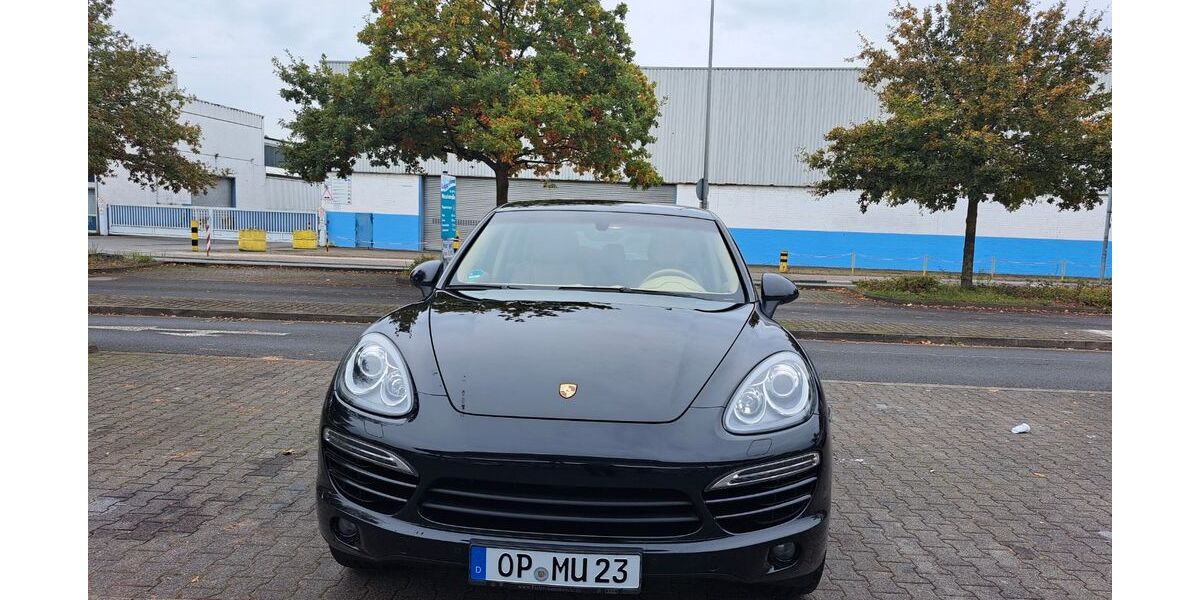 Porsche Cayenne 182.000 km 19.350 &euro; Leverkusen 51373