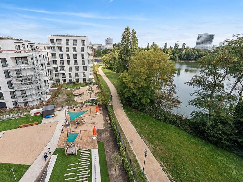 Großzügige 3-Zimmer-Wohnung mit zwei Bädern und sonnigem Balkon (mietpreisgedämpftes wohnen) zimmer