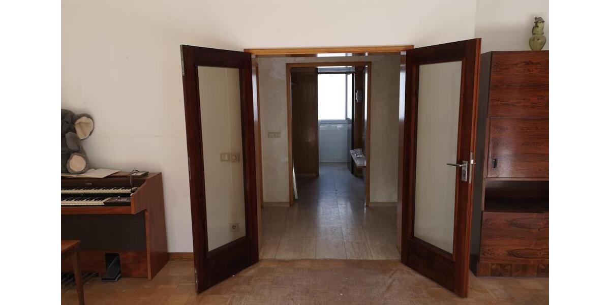 Erdgeschoßwohnung Duisburg Essenberg - 6 Zimmer, 164 m&sup2;, 1.150&euro; | Angebot:25404154