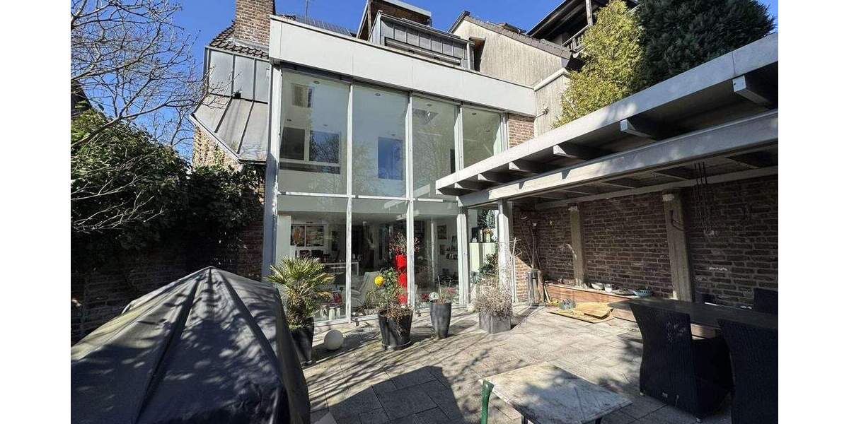 Bezugsfrei! - Modernes Reihenhaus mit großem Garten und Garage in Oberhausen 9 zimmer