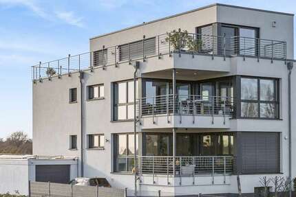 Wohnung zum Kaufen in Neuss - Grimlinghausen 1.120.000 € 191 m² 5 zimmer