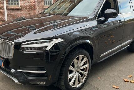 Volvo XC90 165.000 km 26.900 € Düsseldorf 40233