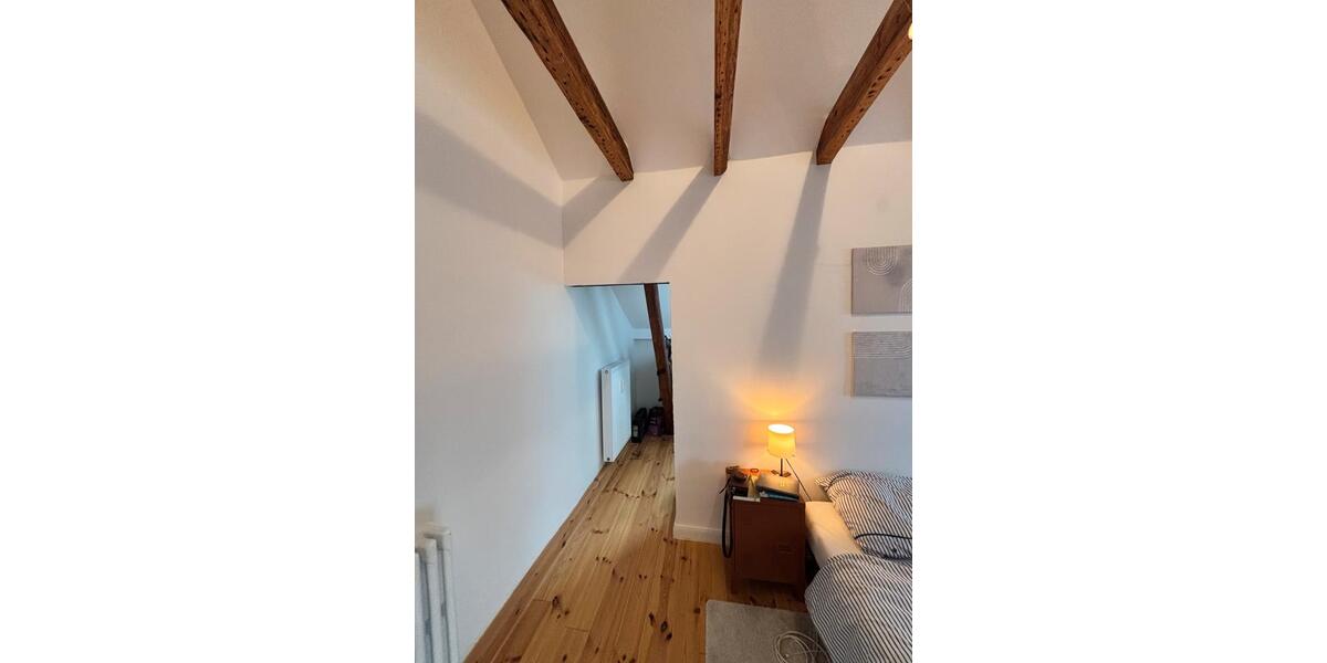 Dachgeschoßwohnung Duisburg Laar - 3 Zimmer, 77 m&sup2;, 895&euro; | Angebot:25352216