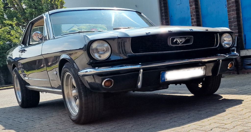 Ford Mustang 999.999 km 34.500 &euro; Ratingen 40878
