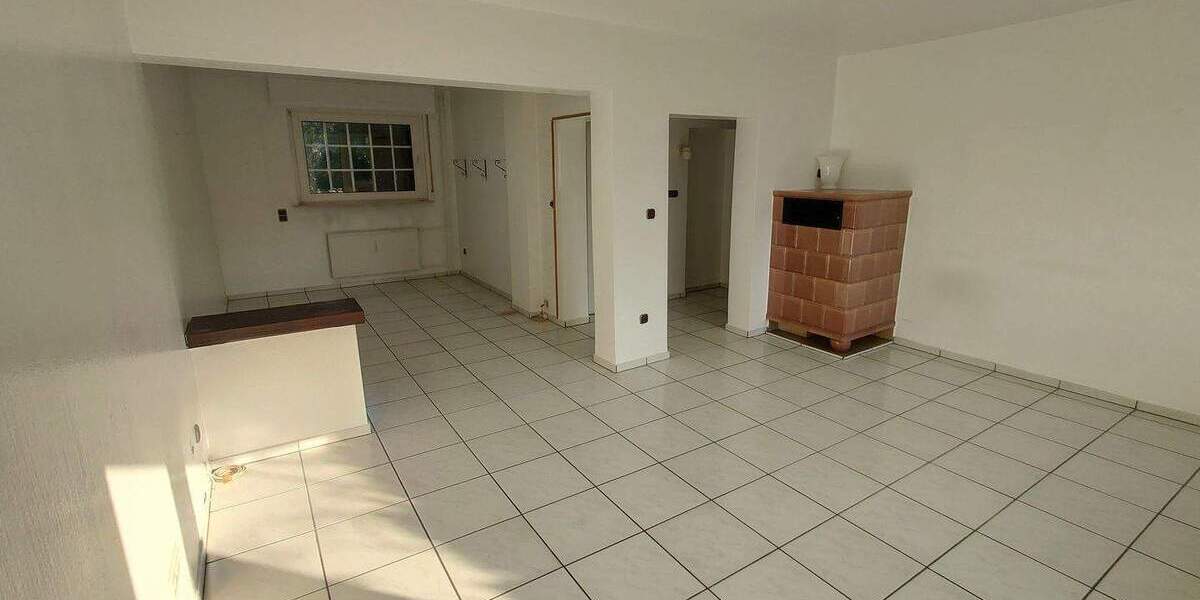 Mehrfamilienhaus, Wohnhaus Moers Hülsdonk - 6 Zimmer, 132 m&sup2;, 580.000&euro; | Angebot:25896452