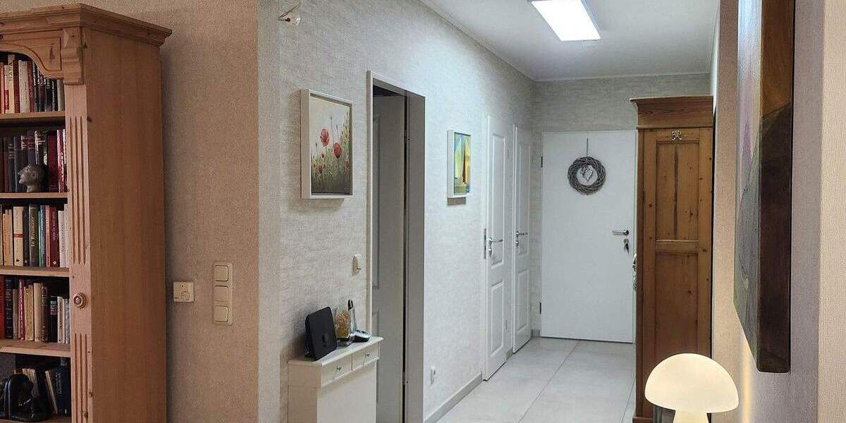 Etagenwohnung Mönchengladbach Rheydt - 3 Zimmer, 93 m&sup2;, 253.000&euro; | Angebot:25728346