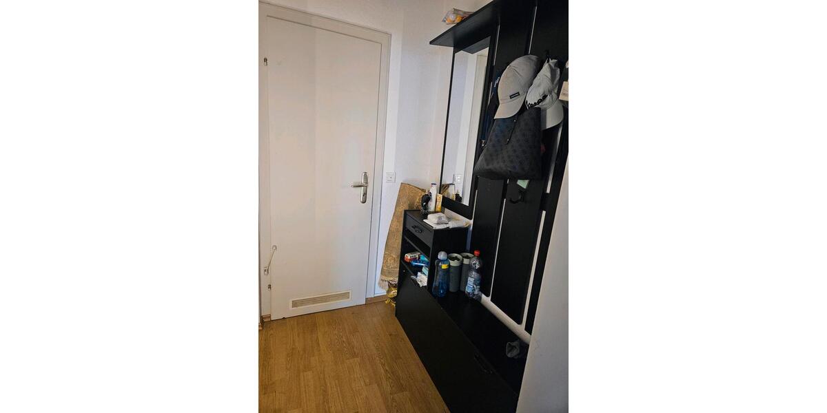 Helle 66m² Wohnung mit Gartenmitbenutzung DG st. Töniser str. 2.5 zimmer