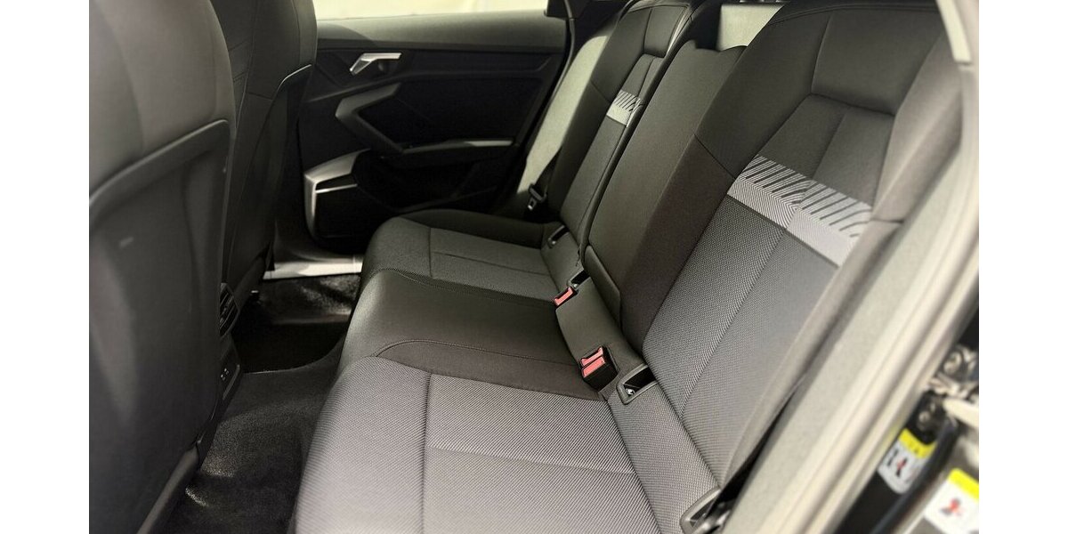 Audi A3 35 TDI S-Line / Kamera / Gewindefahrwerk 100.000 km 20.890 &euro; Mönchengladbach 41066