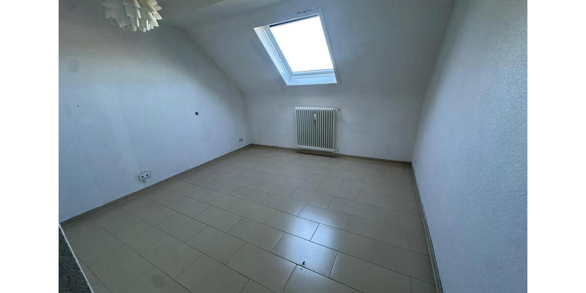 Etagenwohnung Solingen Wald - 4 Zimmer, 115 m&sup2;, 1.150&euro; | Angebot:26381669