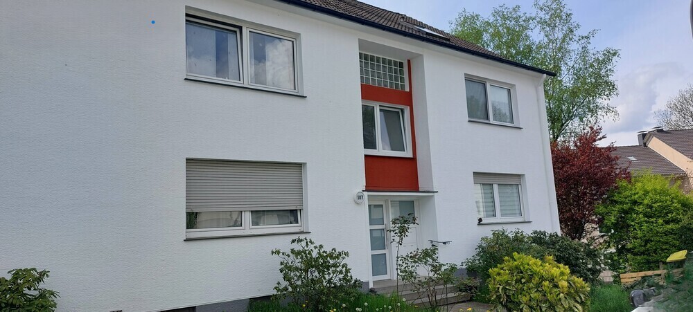 Mehrfam. Haus mit 14 Wohnungen und 8 Garagen in Wuppertal