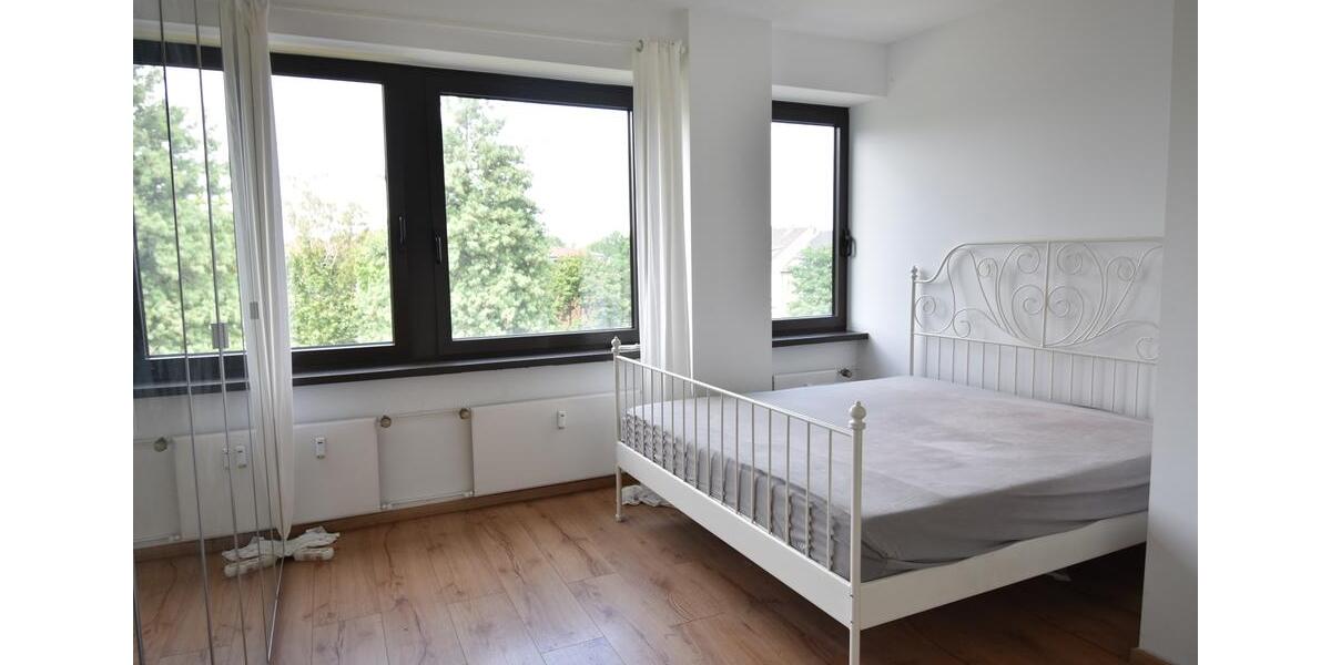 Etagenwohnung Düsseldorf Stadtbezirk 2 - 3 Zimmer, 90 m&sup2;, 1.360&euro; | Angebot:23769123