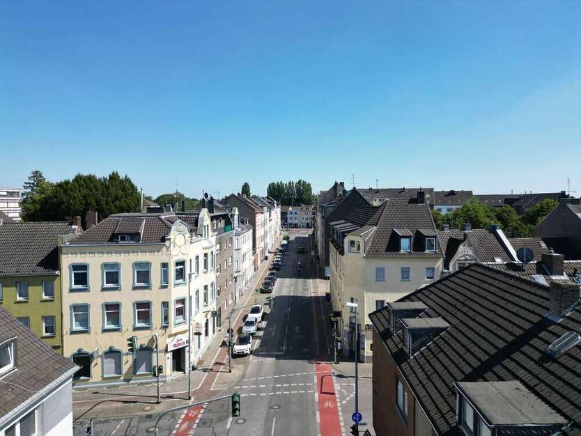 Haus zum Kaufen in Mönchengladbach 525.000 € 292 m²