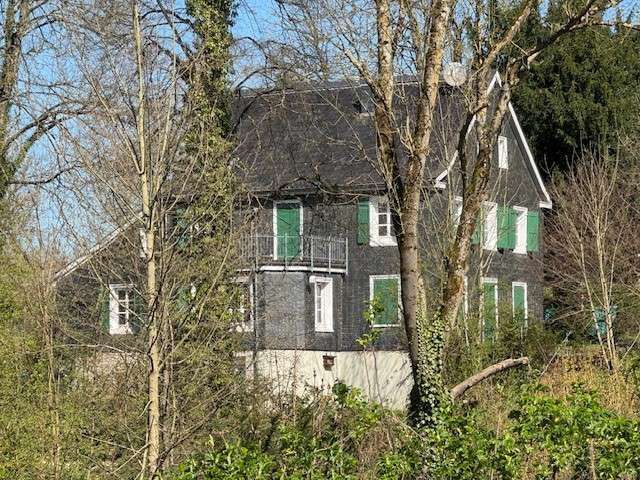 Haus zum Mieten in Haan 1.960 € 193 m²