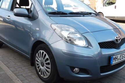 Toyota Yaris 105.689 km 5.999 &euro; Mülheim 45473