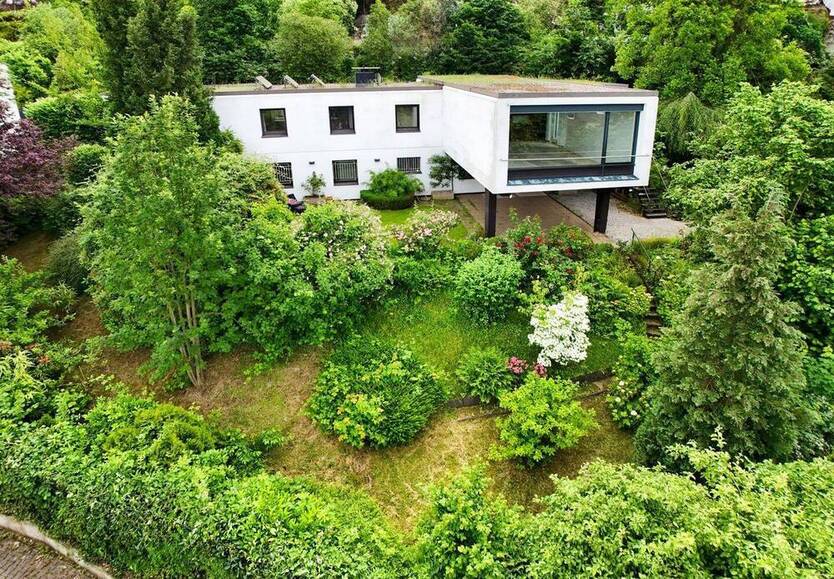 Das Fern-Seh-Haus Außergewöhnliche Architektur in exponierter Lage