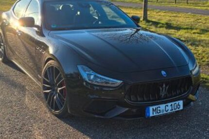 Maserati Ghibli 68.000 km 37.450 &euro; Mönchengladbach 41069