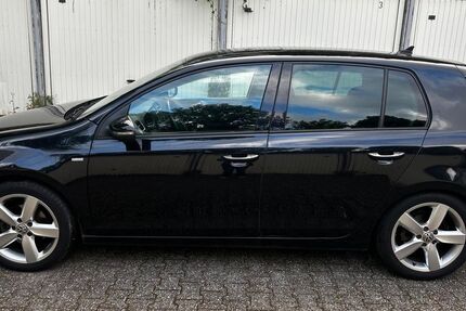 VW Golf 182.000 km 4.900 &euro; Wuppertal 42107