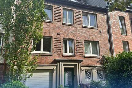 Charmantes Stadthaus mit großem Garten und klassischem Wohnambiente * ca. 215 m² WNfl. * 8 zimmer