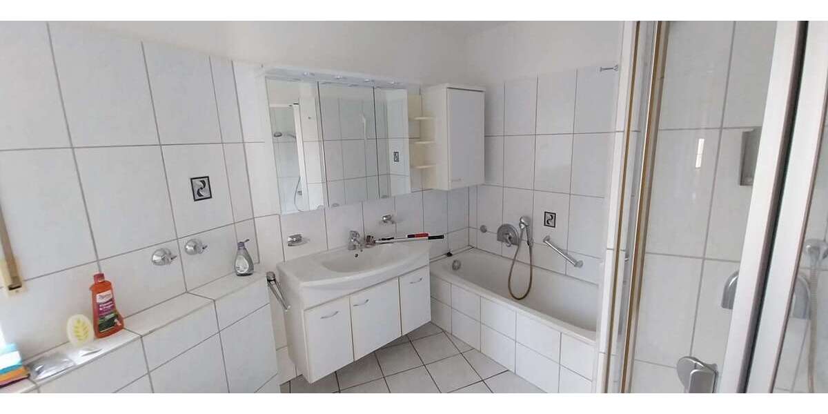 Etagenwohnung Leverkusen Schlebusch - 3 Zimmer, 100 m&sup2;, 950&euro; | Angebot:26308106