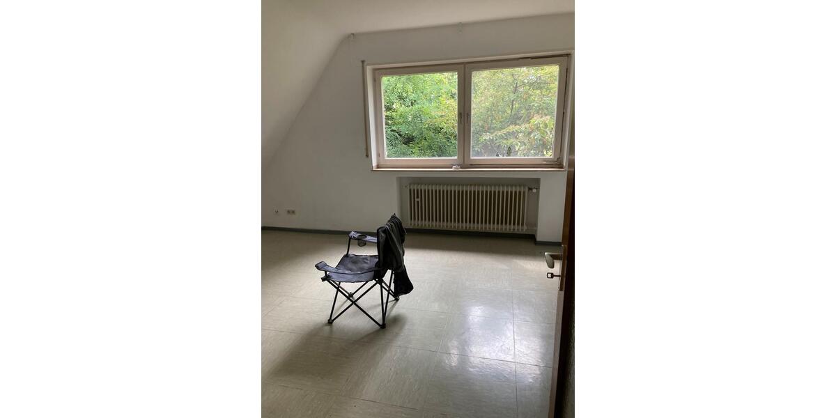 Dachgeschoßwohnung Neuss Reuschenberg - 3 Zimmer, 45 m&sup2;, 650&euro; | Angebot:26347750