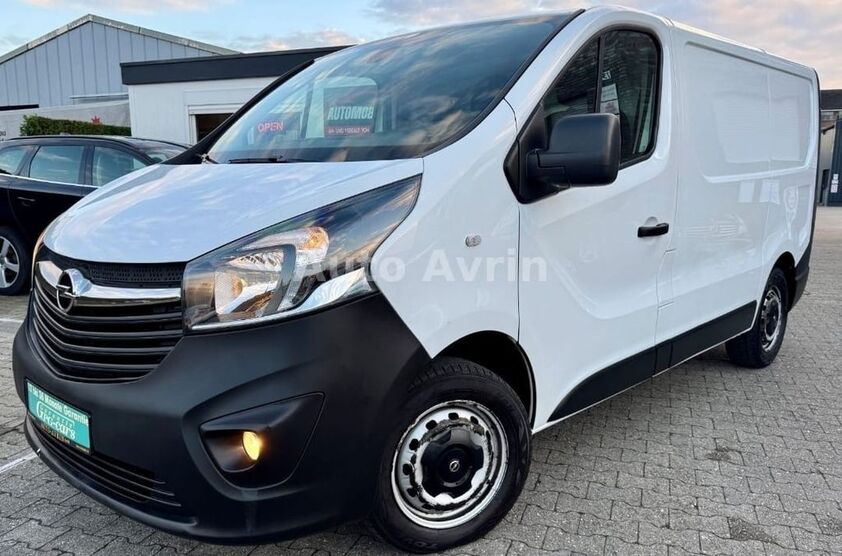 Opel Vivaro 104.523 km 9.349 € Mönchengladbach 41238