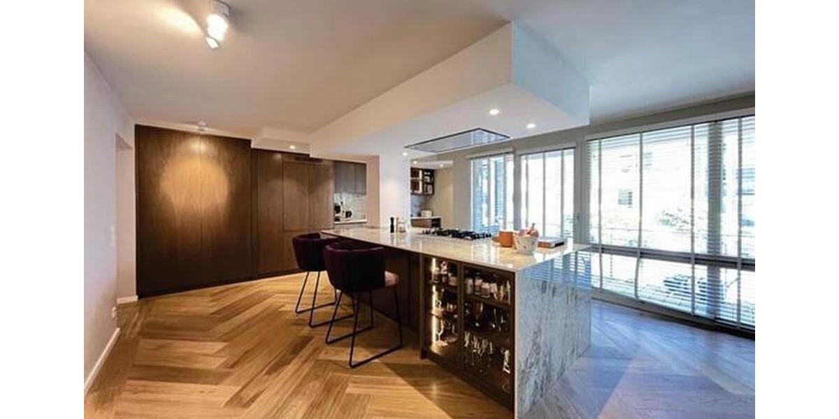 Exklusive 5-Zimmer Wohnung mit Luxusküche & 3 Balkonen in unmittelbarer Rheinnähe 5 zimmer