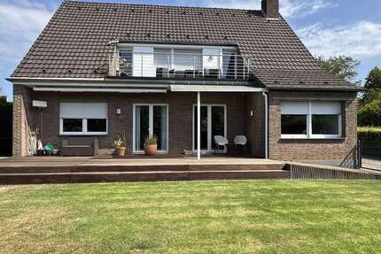 Haus Kaarst - 7 Zimmer, 194 m&sup2;, 768.000&euro; | Angebot:27159497