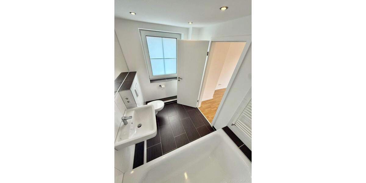 Doppelhaushälfte Düsseldorf Kaiserswerth - 8 Zimmer, 213 m&sup2;, 1.570.000&euro; | Angebot:25728281