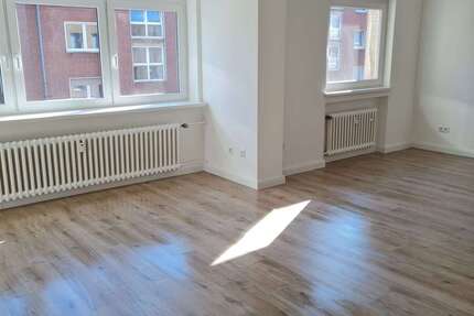 Wohnung Duisburg Altstadt - 2 Zimmer, 72 m&sup2;, 566&euro; | Angebot:27286612