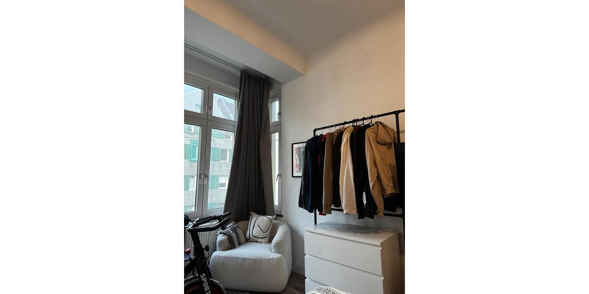 Möbliertes WG-Zimmer in 84 m² Wohnung zur Untermiete – Düsseldorf 1 zimmer