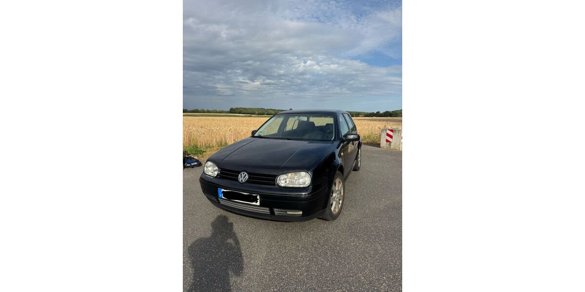 VW Golf 211.174 km 1.500 &euro; Dormagen 41541