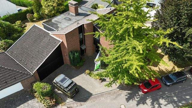 Einfamilienhaus Mönchengladbach Venn - 9 Zimmer, 236 m&sup2;, 698.000&euro; | Angebot:25704611