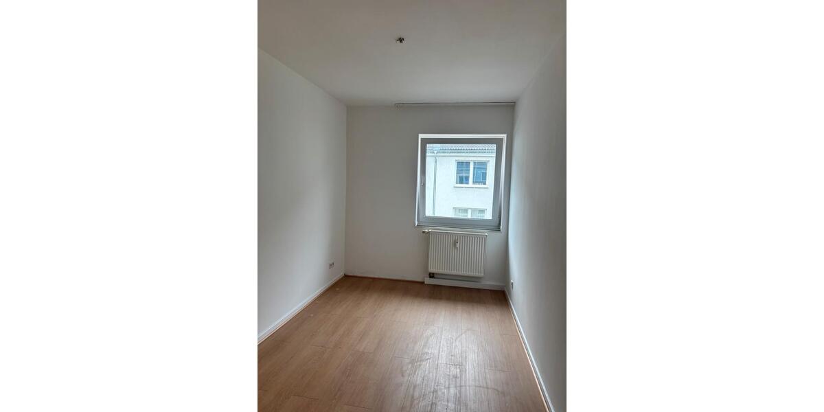 Etagenwohnung Düsseldorf Stadtbezirk 9 - 3 Zimmer, 62 m&sup2;, 830&euro; | Angebot:26426322