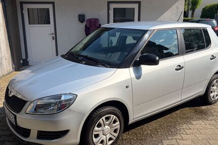 Skoda Fabia 33.000 km 7.500 &euro; Leverkusen 51375