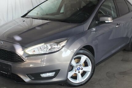 Ford Focus STUFENHECK KLIMAUTOMATIK PARKPILOT 118.919 km 7.304 € Köln 50858