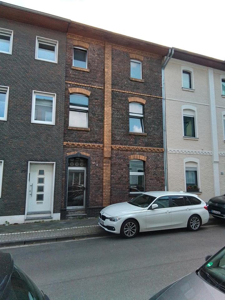 OPEN HOUSE STADTHAUS IN NEUSS EXZELLENTE LAGE SANIERUNGSBEDARF SE