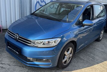 VW Touran 160.211 km 18.500 &euro; Krefeld 47805